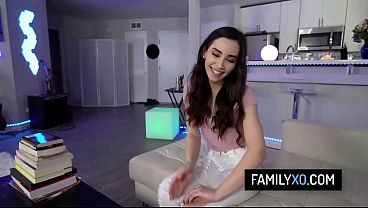 Pov da enteada gostosa fodida pelo padrasto safado